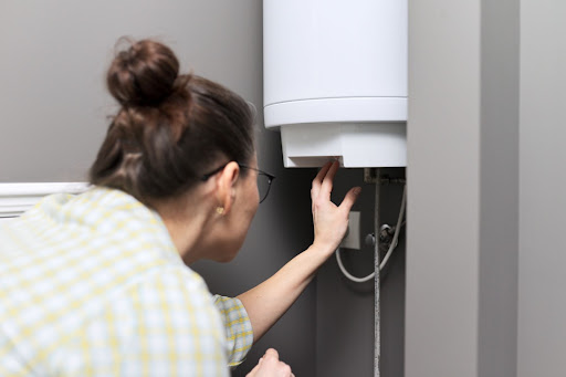 Hot water heater